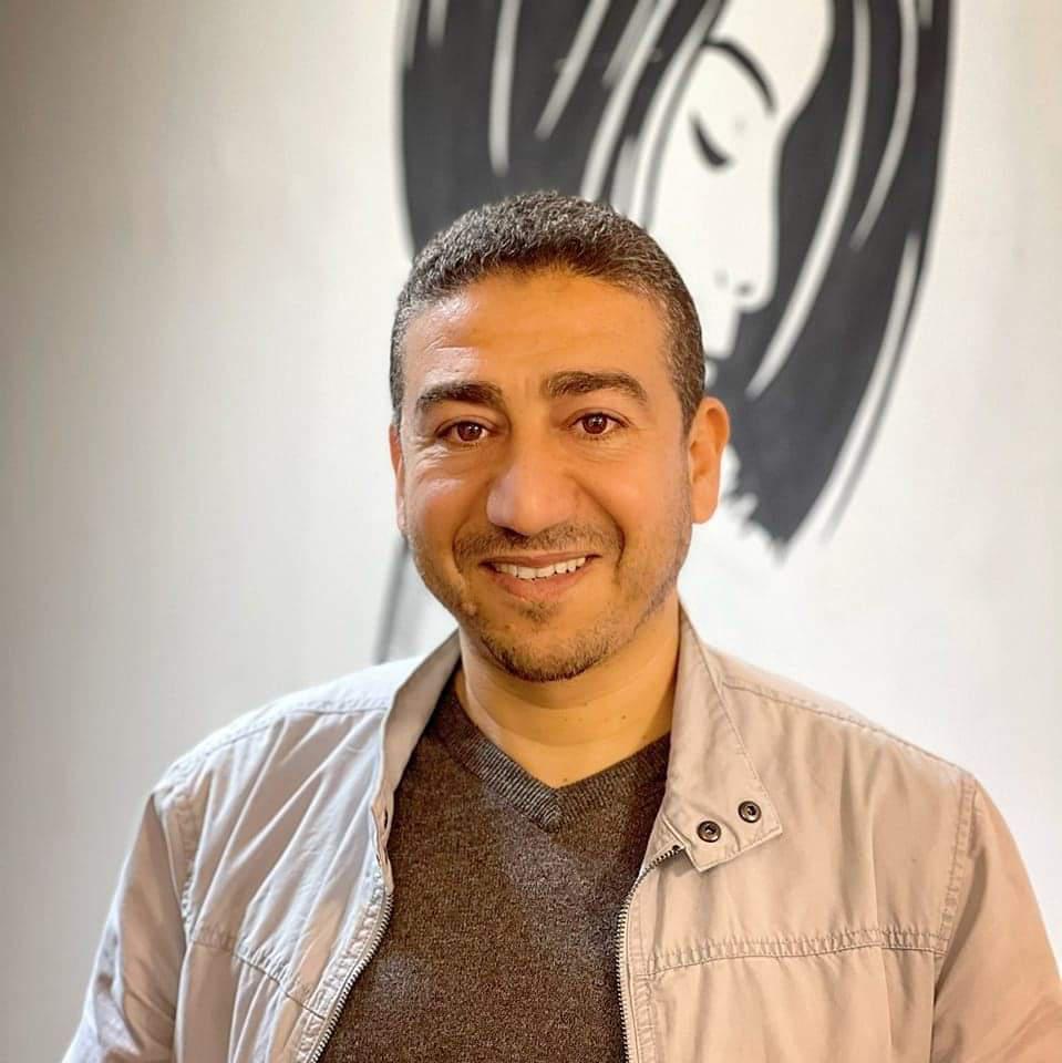 يسري الغول كاتب وروائي فلسطيني من غزة.